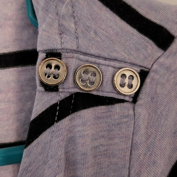 Striped shirt with button detail - Picture 3 of 3